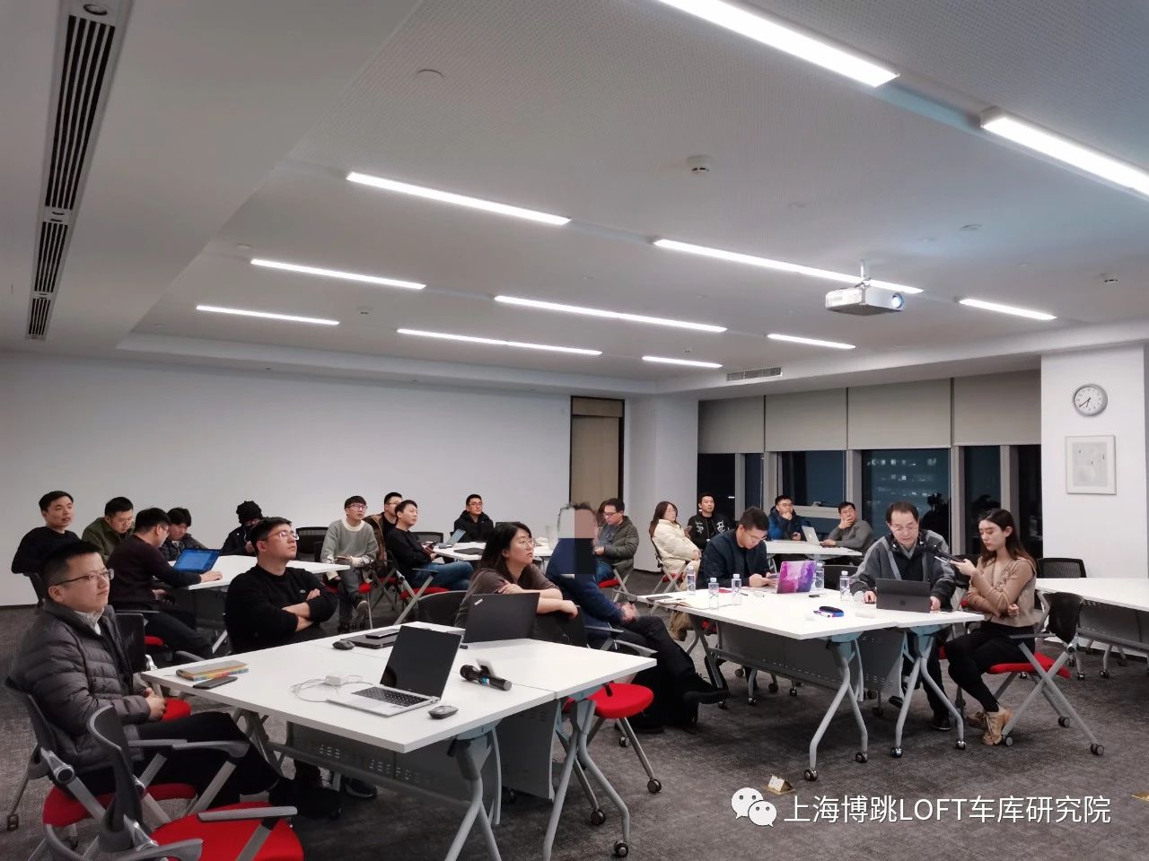 奉贤杭州LOFT车库专题会